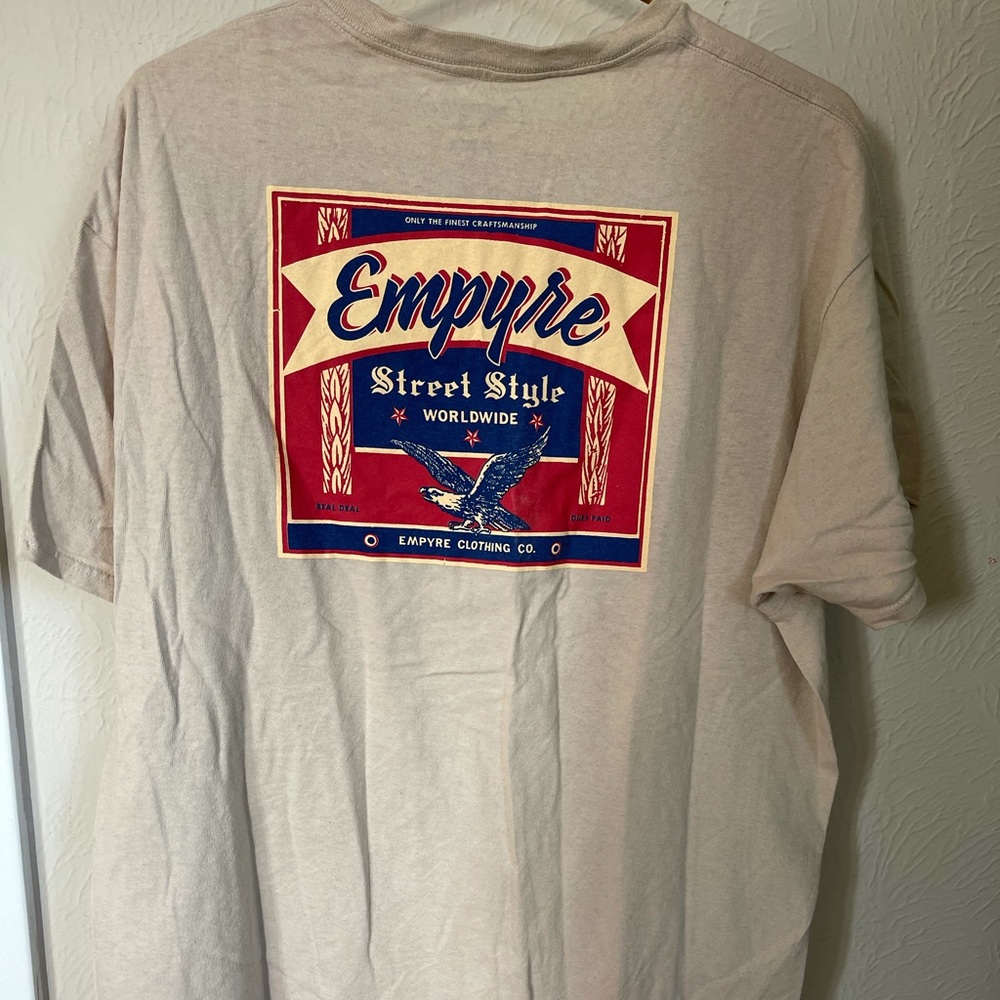 Emprye Tee